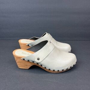 Lisa B Leather Mules US 9.5 Euro 40